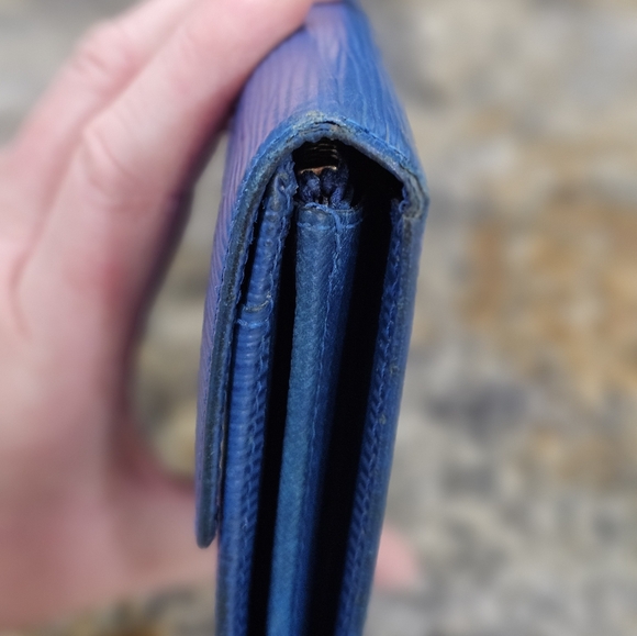 Louis Vuitton Blue Women's Bag - Picture 10 of 16